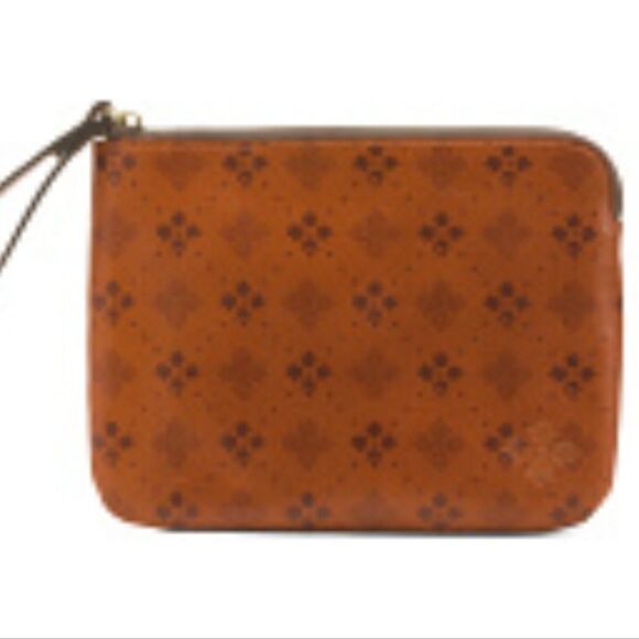 Patricia Nash Signature Print Cassini Wristlet- Tan - Picture 2 of 6